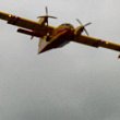 Un canadair sur la Seine à Bois-le-Roi !